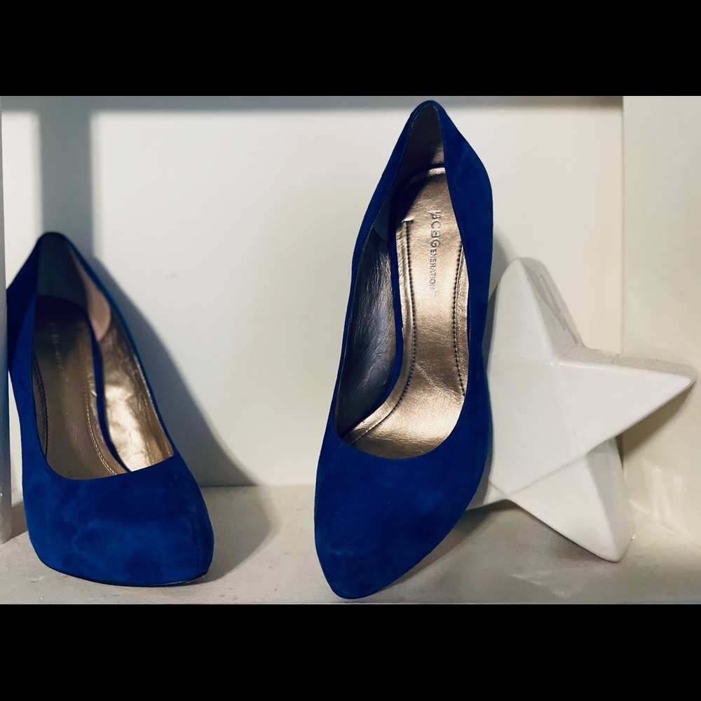 Royal blue in time for the Holidays BCBG platform heels!!